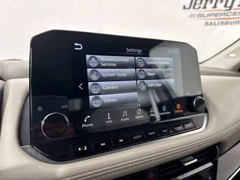 Used 2023 Nissan Rogue SL w/ SL Premium Package image 23