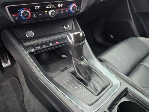 Used 2019 Audi Q3 2.0T Premium Plus w/ Premium Plus Package image 16