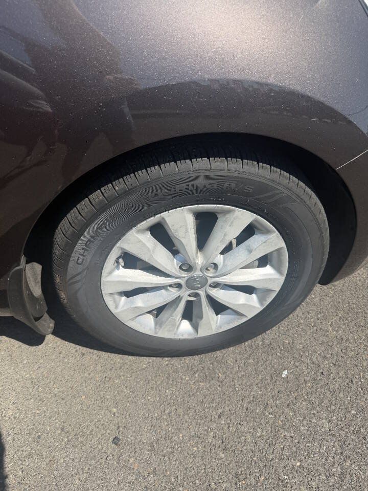 Used 2017 Kia Sedona EX FWD image 14