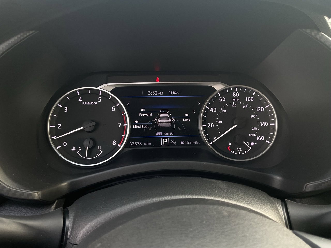 Used 2025 Nissan Sentra SV FWD image 34