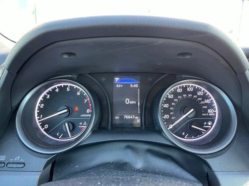 Used 2022 Toyota Camry SE w/ Convenience Package FWD image 7