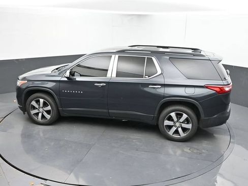 Used 2020 Chevrolet Traverse LT w/ LT Premium Package FWD image 43