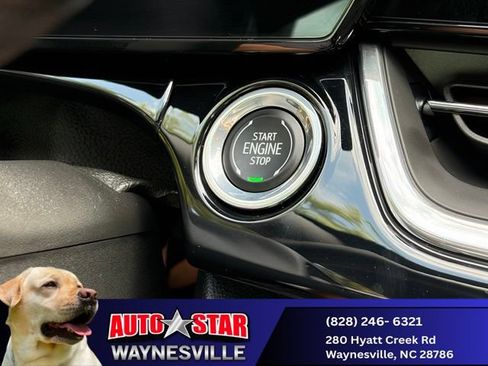 Used 2025 Chevrolet Trax RS w/ Sunroof Package FWD image 10