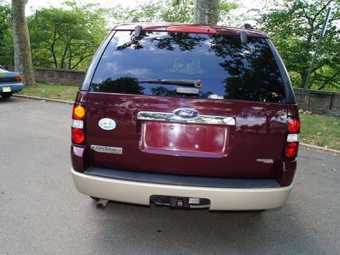 Used 2006 Ford Explorer Eddie Bauer image 8