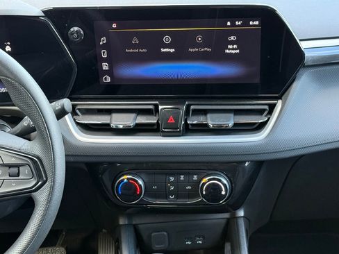 Used 2025 Chevrolet TrailBlazer LT AWD/4WD image 20