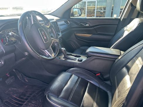 Used 2017 GMC Acadia Denali image 12