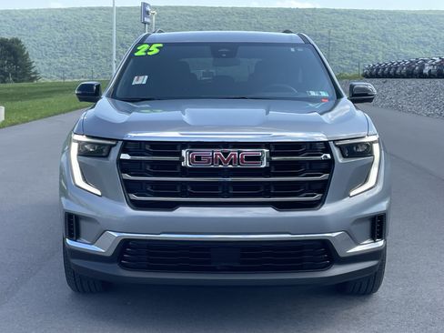 Used 2025 GMC Acadia Elevation AWD/4WD image 9