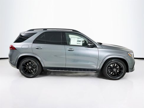 New 2026 Mercedes-Benz GLE 580 4MATIC image 9