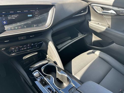 Certified 2023 Buick Envision Essence FWD image 31