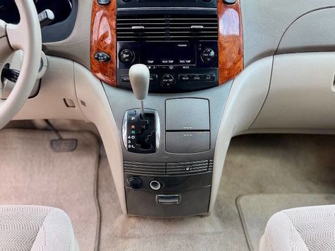 Used 2006 Toyota Sienna FWD image 12