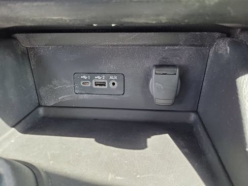 Used 2023 Nissan Sentra SV FWD image 30