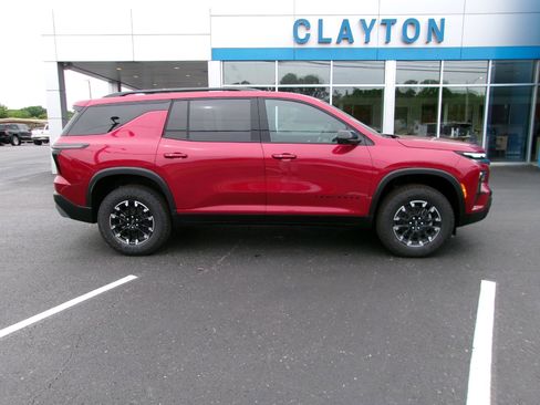 New 2026 Chevrolet Traverse Z71 AWD/4WD image 2