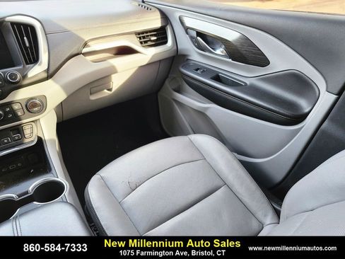 Used 2019 GMC Terrain SLT w/ Preferred Package image 10