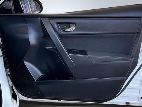 Used 2018 Toyota Corolla LE w/ Carpet Mat Package (TMS) image 24