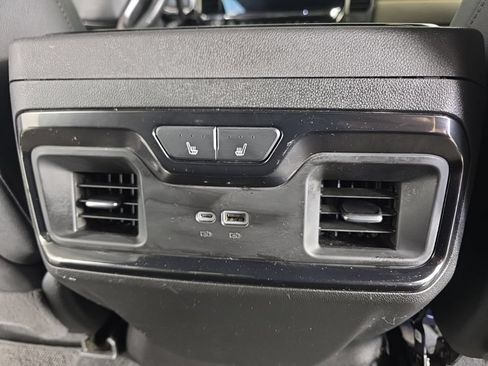 Used 2024 Chevrolet Silverado 2500 ZR2 AWD/4WD image 38