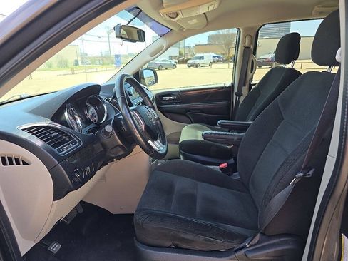 Used 2016 Dodge Grand Caravan SE w/ Quick Order Package 29E SE FWD image 10