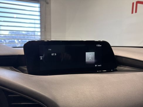 Used 2024 MAZDA MAZDA3 s image 18