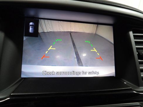 Used 2019 Nissan Pathfinder SV FWD image 17