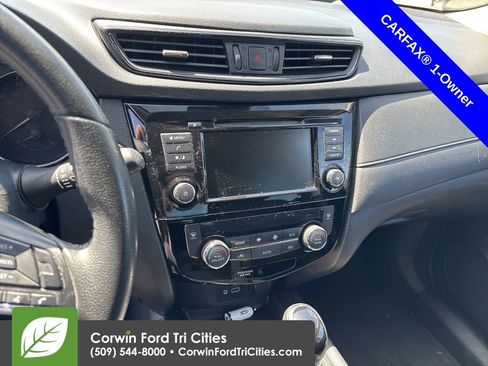 Used 2020 Nissan Rogue SV AWD/4WD image 15