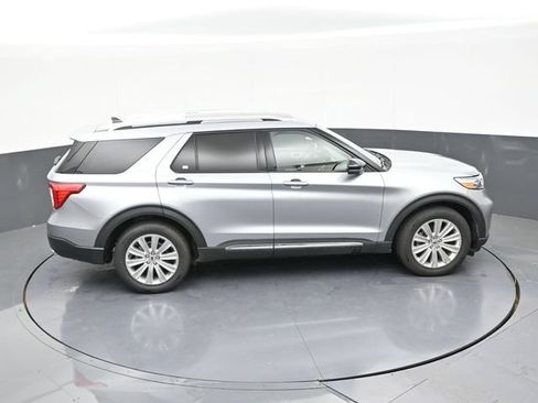 Used 2022 Ford Explorer Limited w/ Equipment Group 301A AWD/4WD image 65