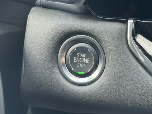 New 2025 GMC Canyon Elevation w/ Convenience Package image 31