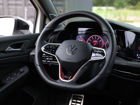 Used 2024 Volkswagen GTI SE FWD image 33