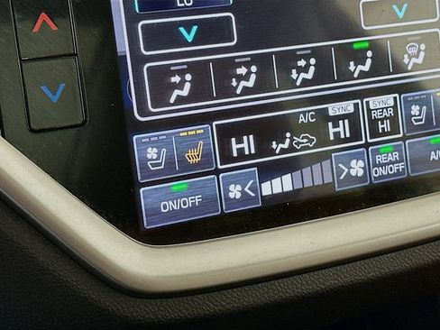 Used 2023 Subaru Ascent Touring image 21