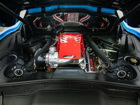 Used 2021 Chevrolet Corvette Stingray Coupe w/ Z51 Performance Package RWD image 40