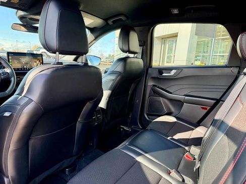 Used 2024 Ford Escape ST-Line w/ Tech Pack #1 AWD/4WD image 13