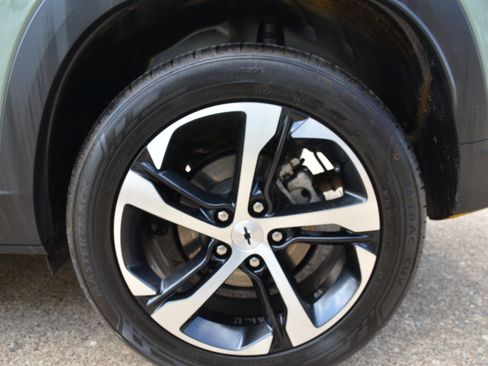 Used 2024 Chevrolet Trax RS FWD image 18