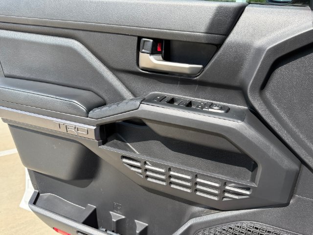 Used 2024 Toyota Tacoma TRD Sport AWD/4WD image 24