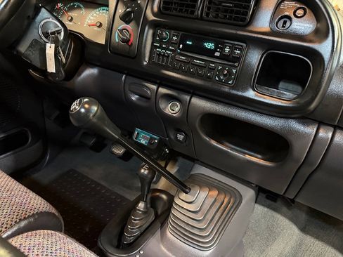 Used 2001 Dodge Ram 2500 Truck 4x4 Quad Cab image 3