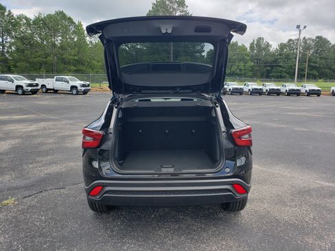 New 2026 Chevrolet Trax LT w/ Driver Confidence Package FWD image 9