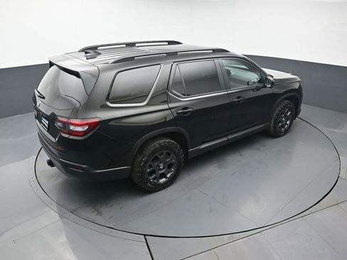 Certified 2023 Honda Pilot TrailSport image 43