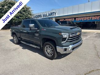 Used 2025 Chevrolet Silverado 2500 LTZ w/ LTZ Convenience Package AWD/4WD video 1