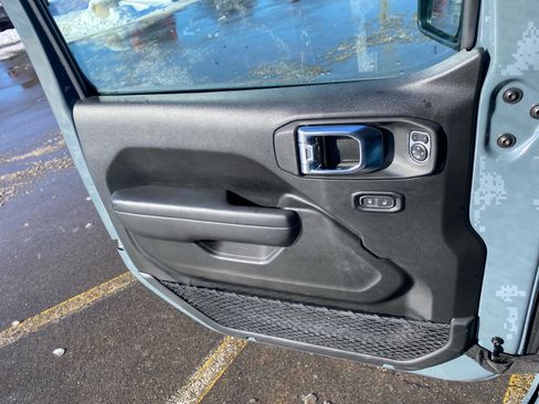 Used 2025 Jeep Wrangler Willys image 20