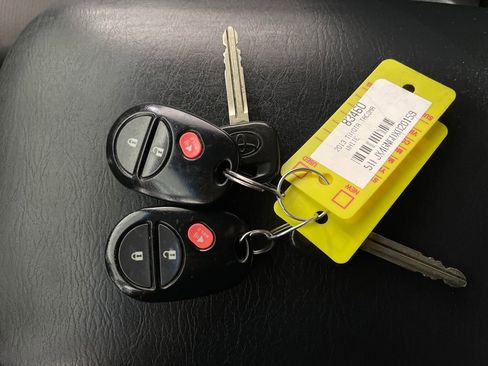 Used 2013 Toyota Tacoma PreRunner w/ SR5 Pkg image 24