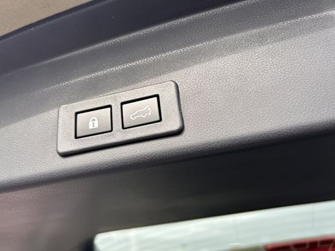 New 2026 Subaru Ascent Limited Bronze image 33