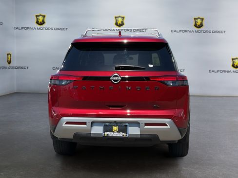 Used 2023 Nissan Pathfinder SL w/ SL Premium Package FWD image 6