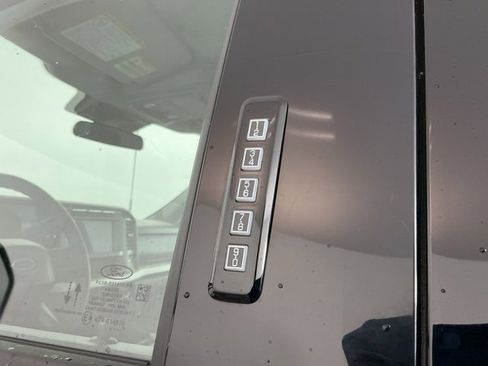 Used 2024 Ford F350 XLT image 11