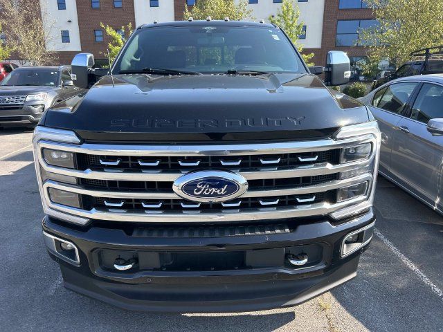 Used 2024 Ford F350 Platinum AWD/4WD image 2