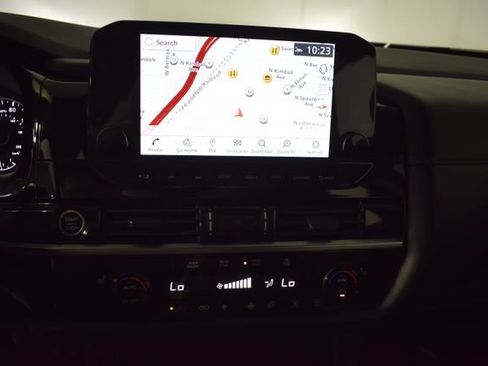 Used 2024 Nissan Pathfinder SL AWD/4WD image 19