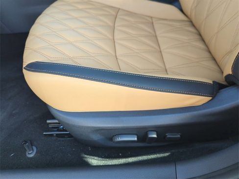 New 2025 Nissan Sentra SV w/ SV Premium Package image 27