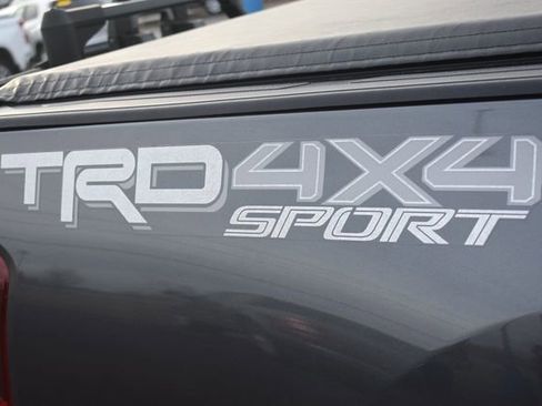 Used 2019 Toyota Tacoma TRD Sport image 13