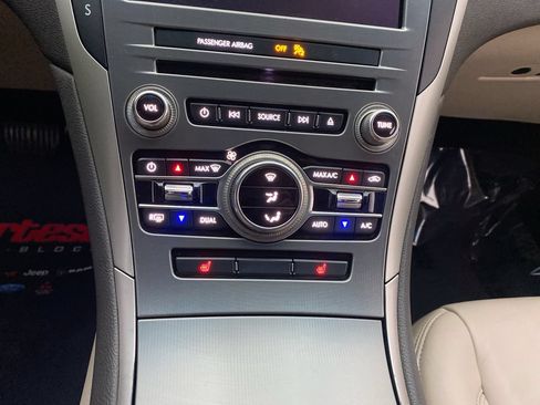 Used 2017 Lincoln MKZ Select w/ Select Plus Package FWD image 21
