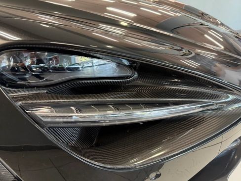 Used 2019 McLaren 720S RWD image 6