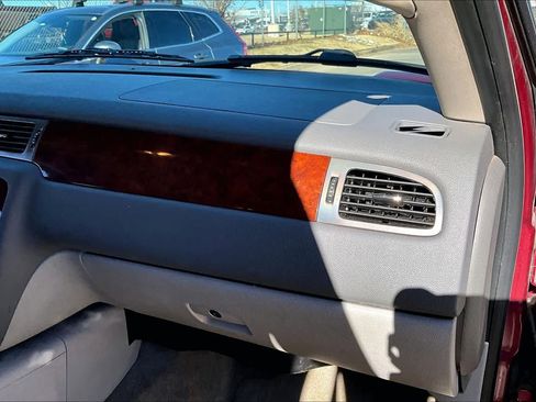 Used 2011 Chevrolet Tahoe LT image 16