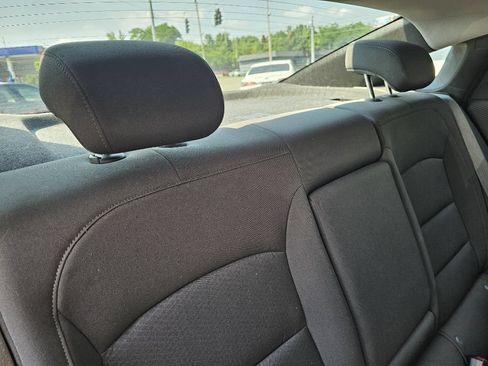 Used 2021 Chevrolet Malibu LT FWD image 34