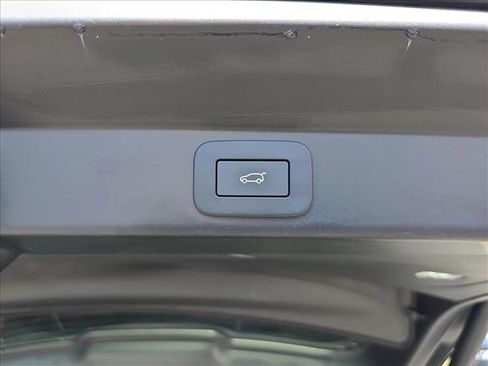 Certified 2025 Land Rover Range Rover Sport Dynamic SE AWD/4WD image 13