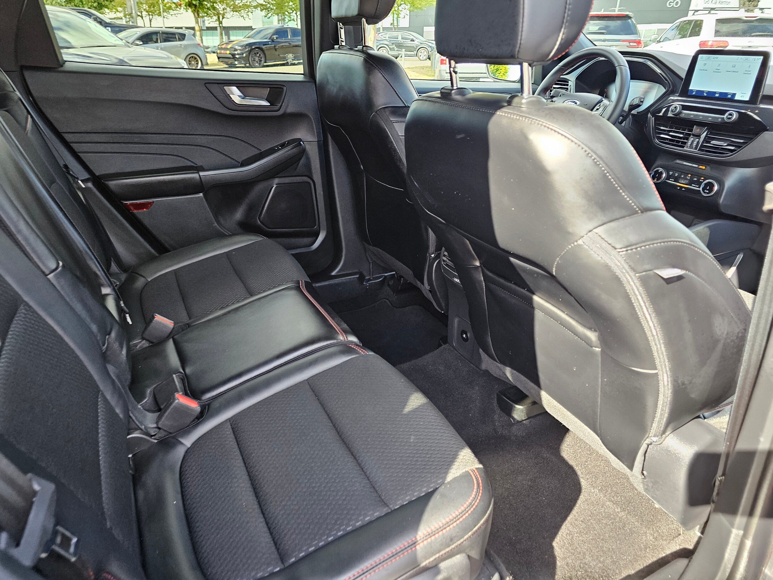 Used 2025 Ford Escape ST-Line AWD/4WD image 15